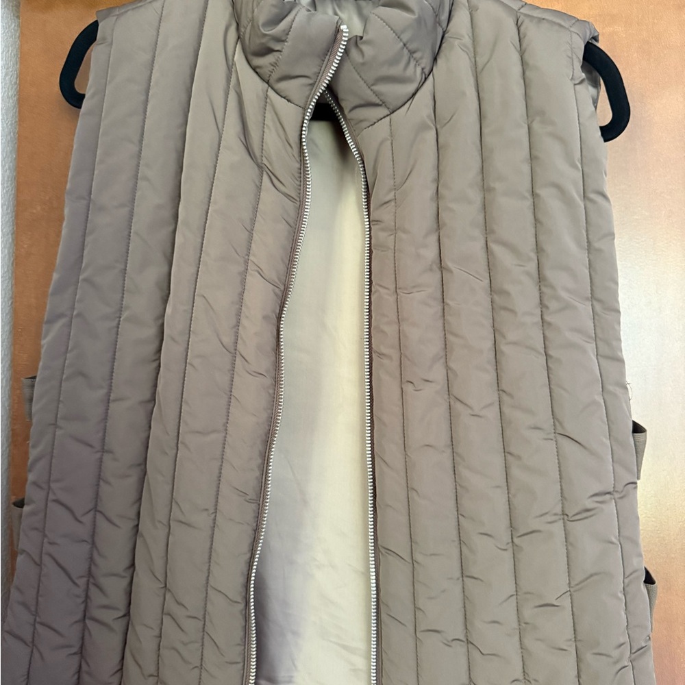 Elegant Taupe Women's Quilted Vest